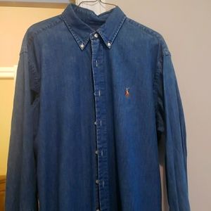 Nearly new men's classic fit denim button down shirt by Ralph Lauren, size Large